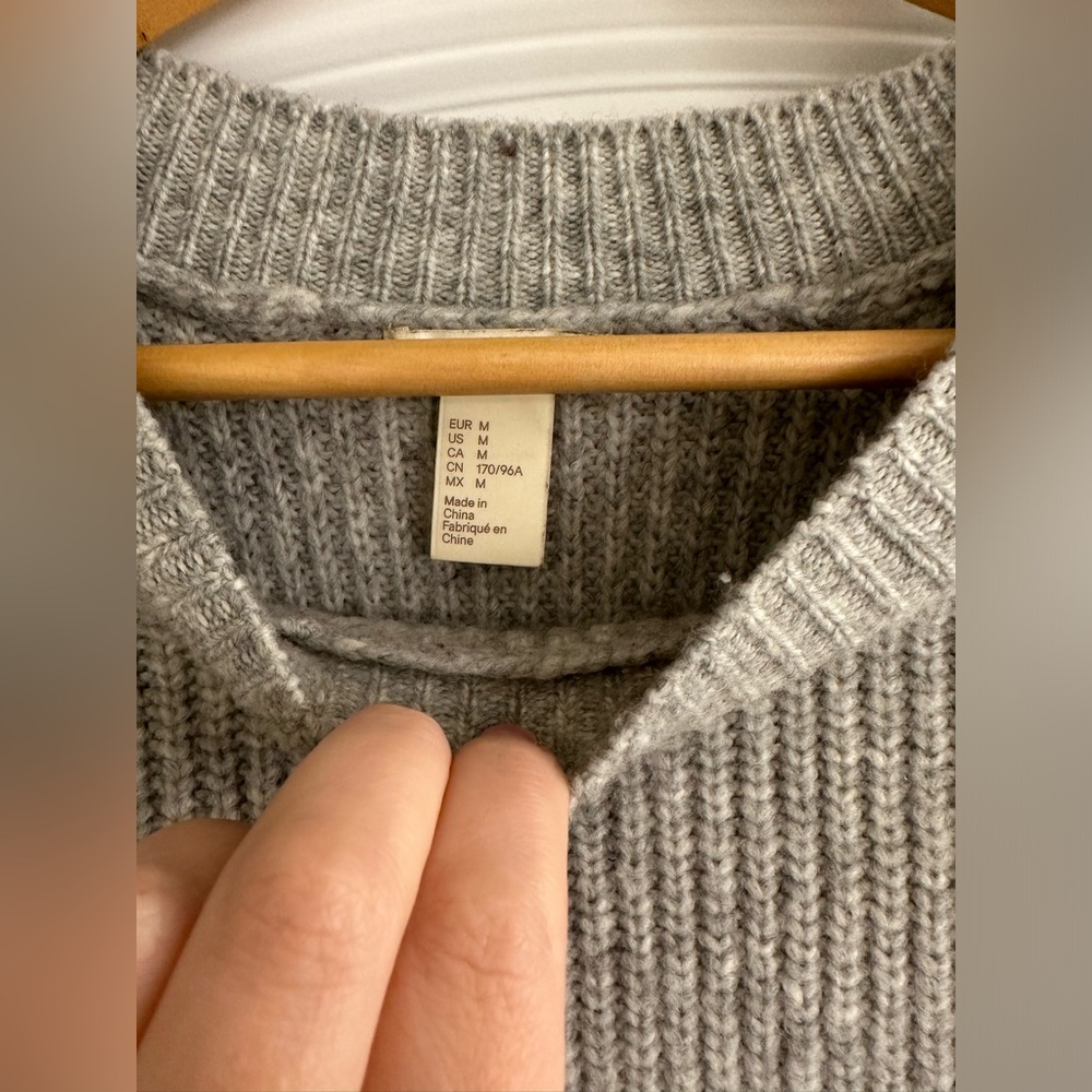 H&M Gray Ribbed Knit Sweater - Picture 5 of 5